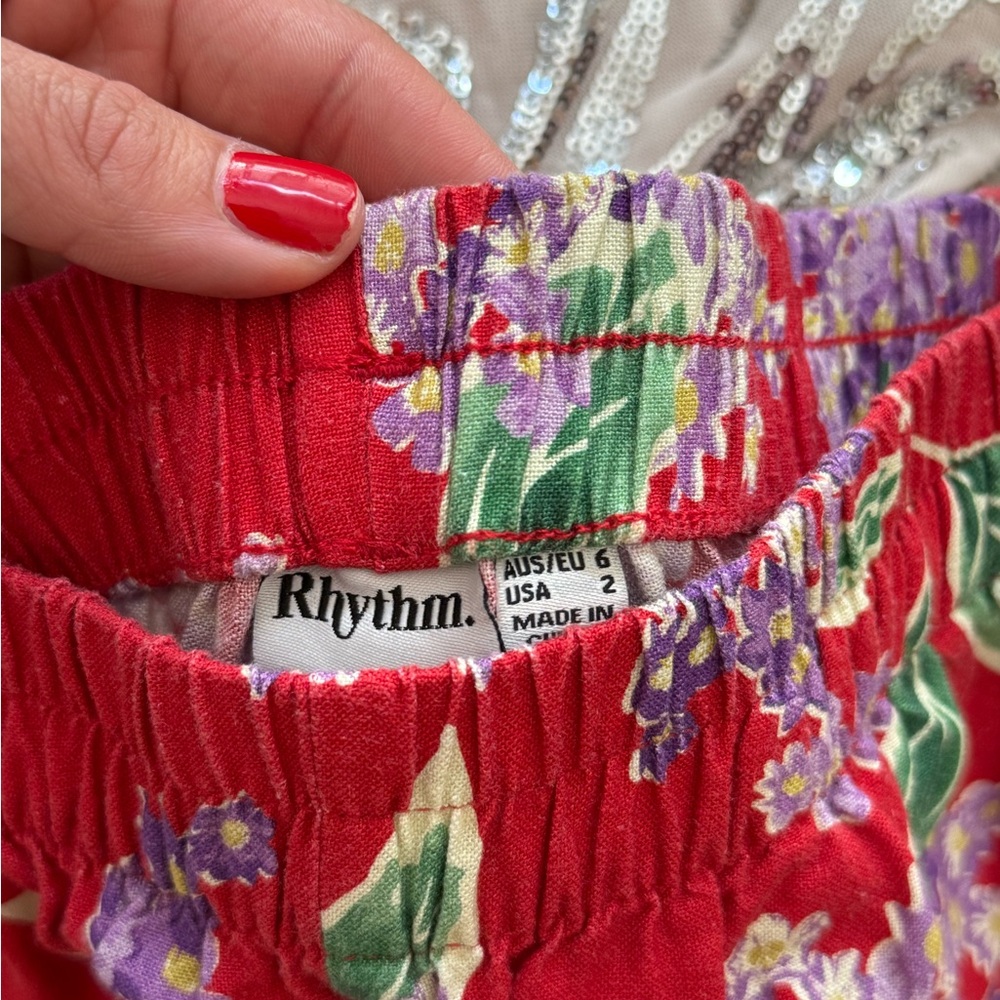 Rhythm Red Floral Patterned Set - image 4